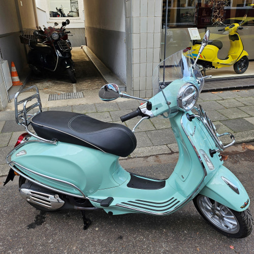Vespa Primavera 125 grün  3.500 €